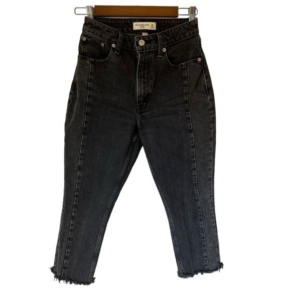 Abercrombie & Fitch Curve Love The Mom High Rise Black Jeans Size 24/00 Short - Picture 2 of 7
